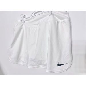 Nike Dri-Fit Tennis Skirt🤍🤍